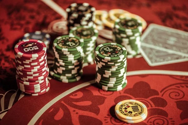 slotbos MSC app in portrait mode on smartphone with one-handed betting layout and low-data indicator