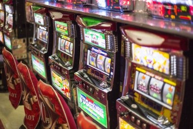 slotbos No Commission Baccarat payout chart displayed on live-dealer table interface